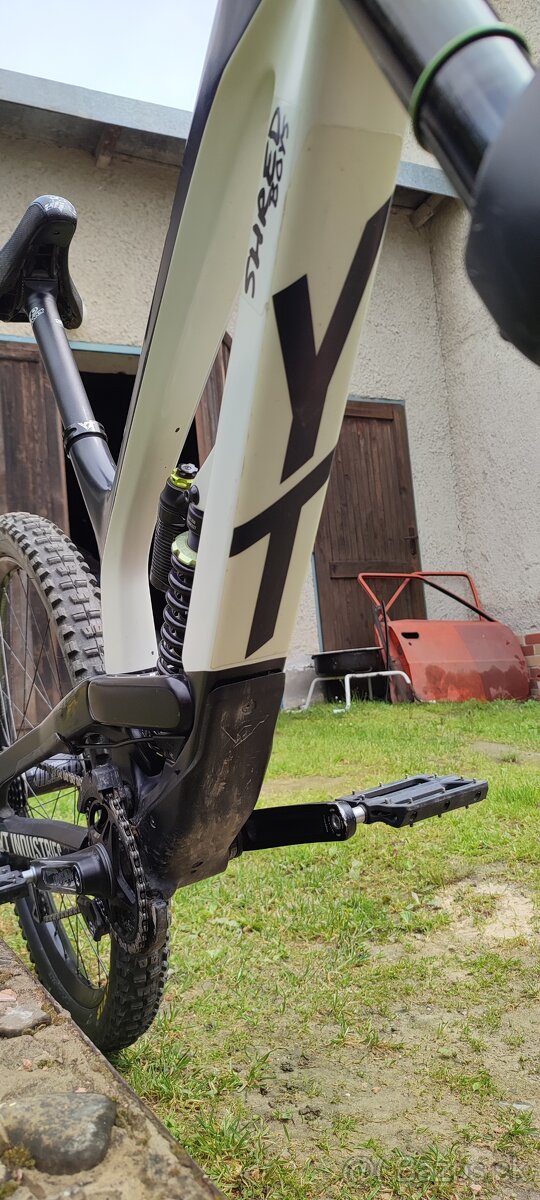 Bicykel YT Tues CF 2019 L 27,5" - 8