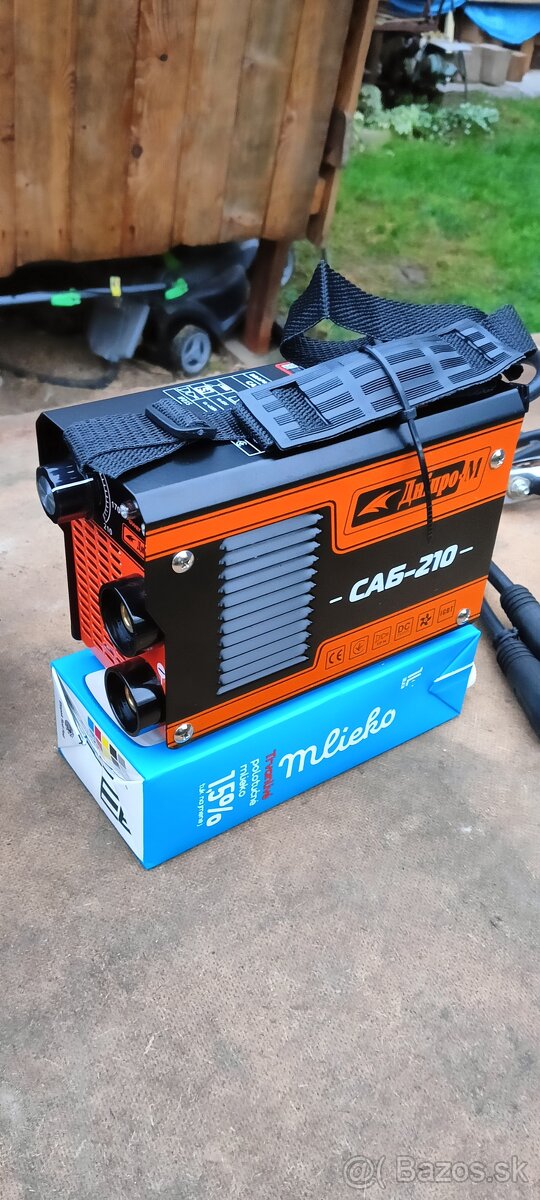 zváračka invertor Dnipro šikovne malinká 210A - 8