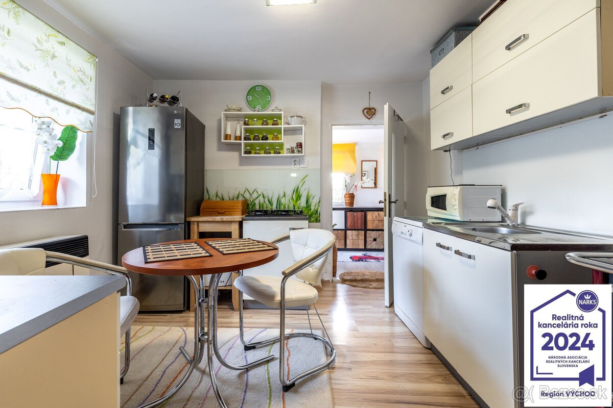 Dvojpodlažný rodinný dom, Medzev - 8