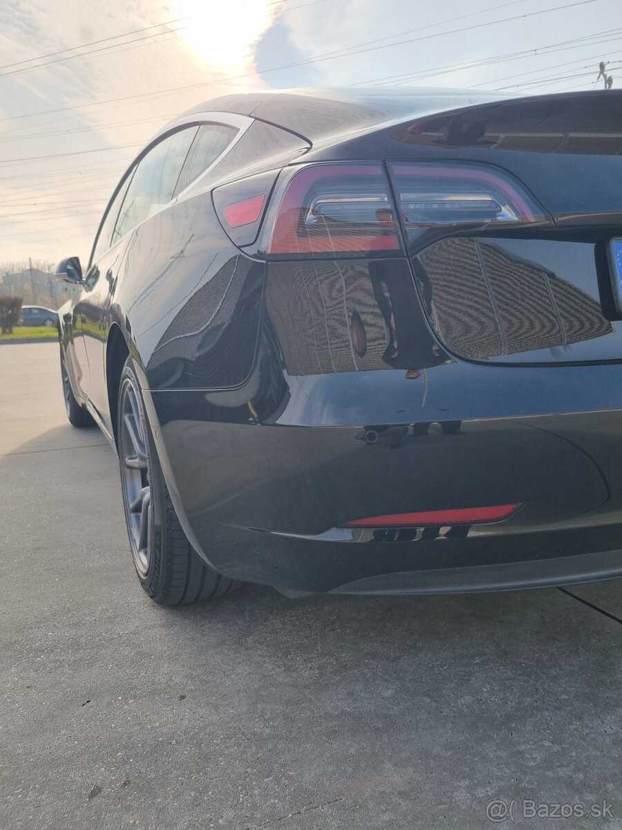 TESLA MODEL 3 Standart Range plus - 8