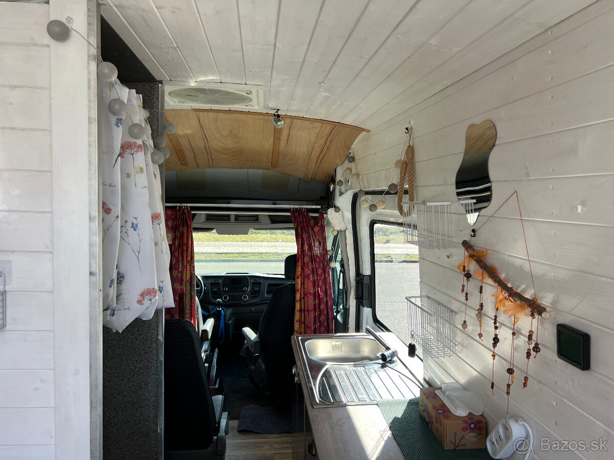 Obytná dodávka Ford Tranzit R.V.:2021 - 8