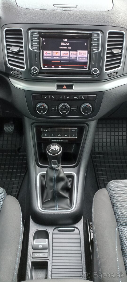 Volkswagen Sharan 110kw manuál 7 miestny - 8