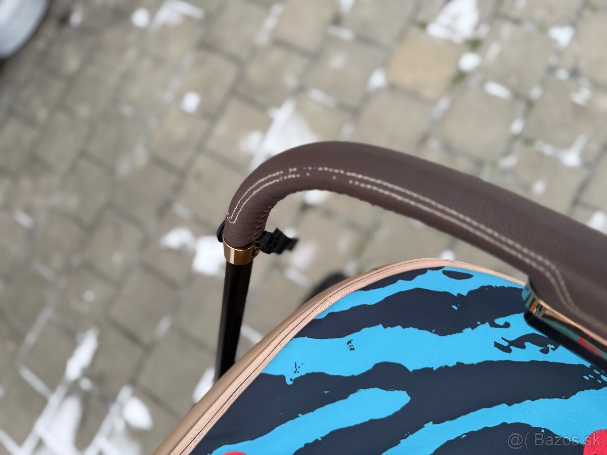 Cybex Kurkova 4.0 - 8