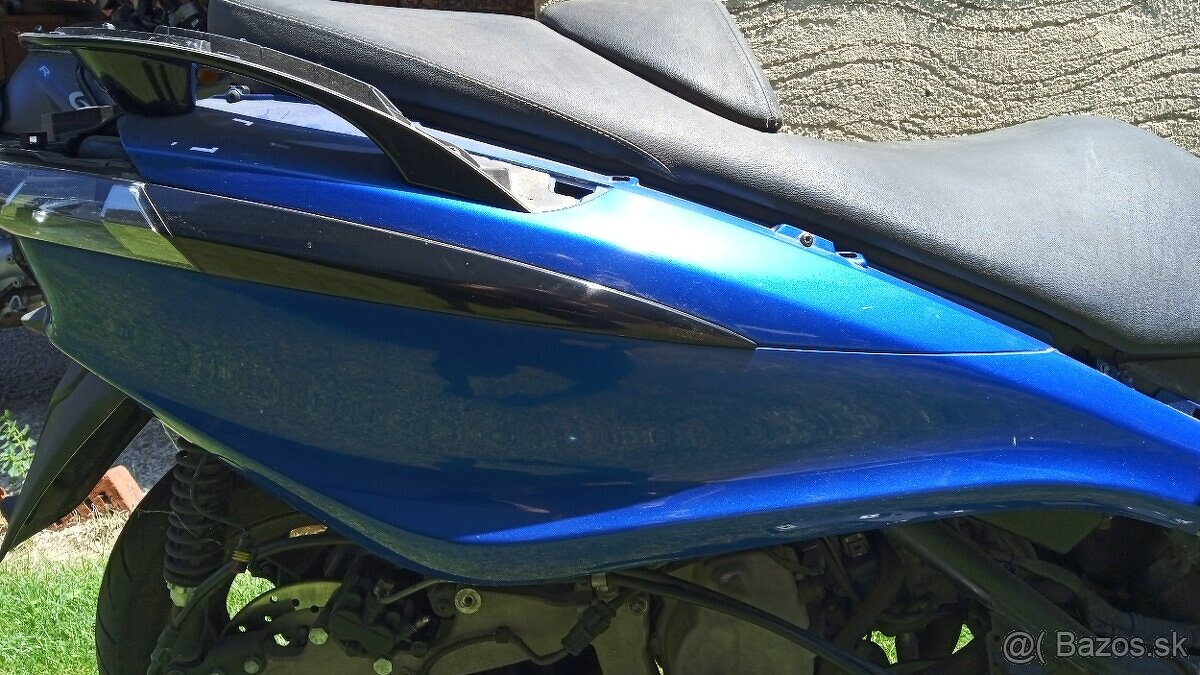 Piaggio X10, 350 - 8