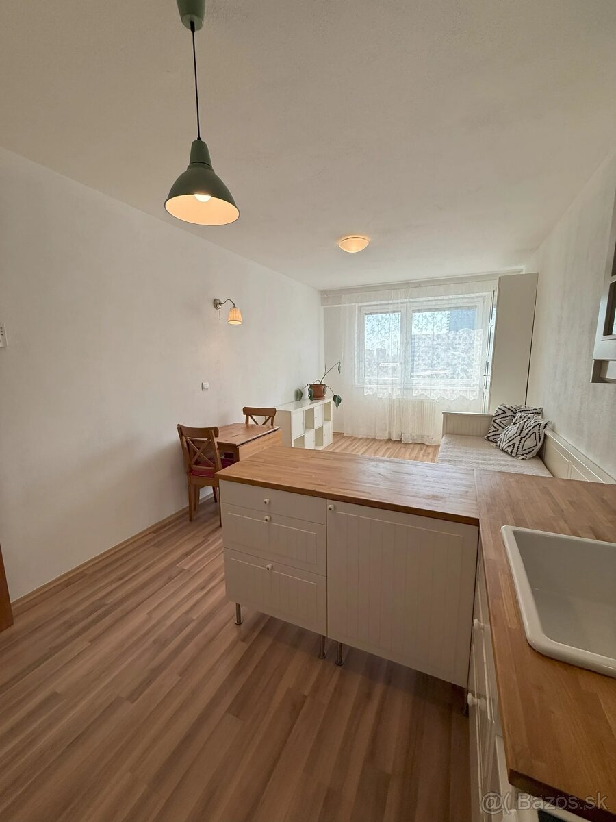 Realitný kancelária REALADR s.r.o. - 8