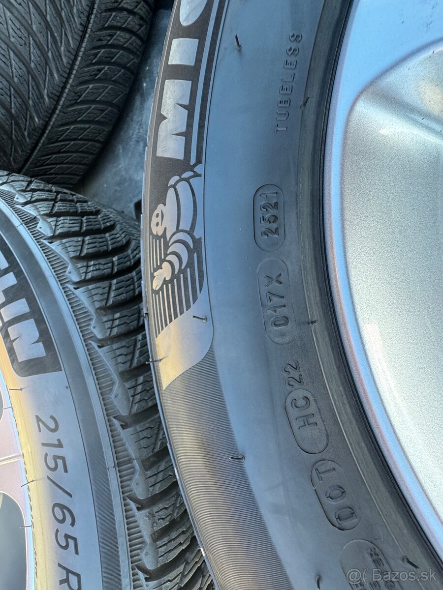 Mercedes-Benz - 8