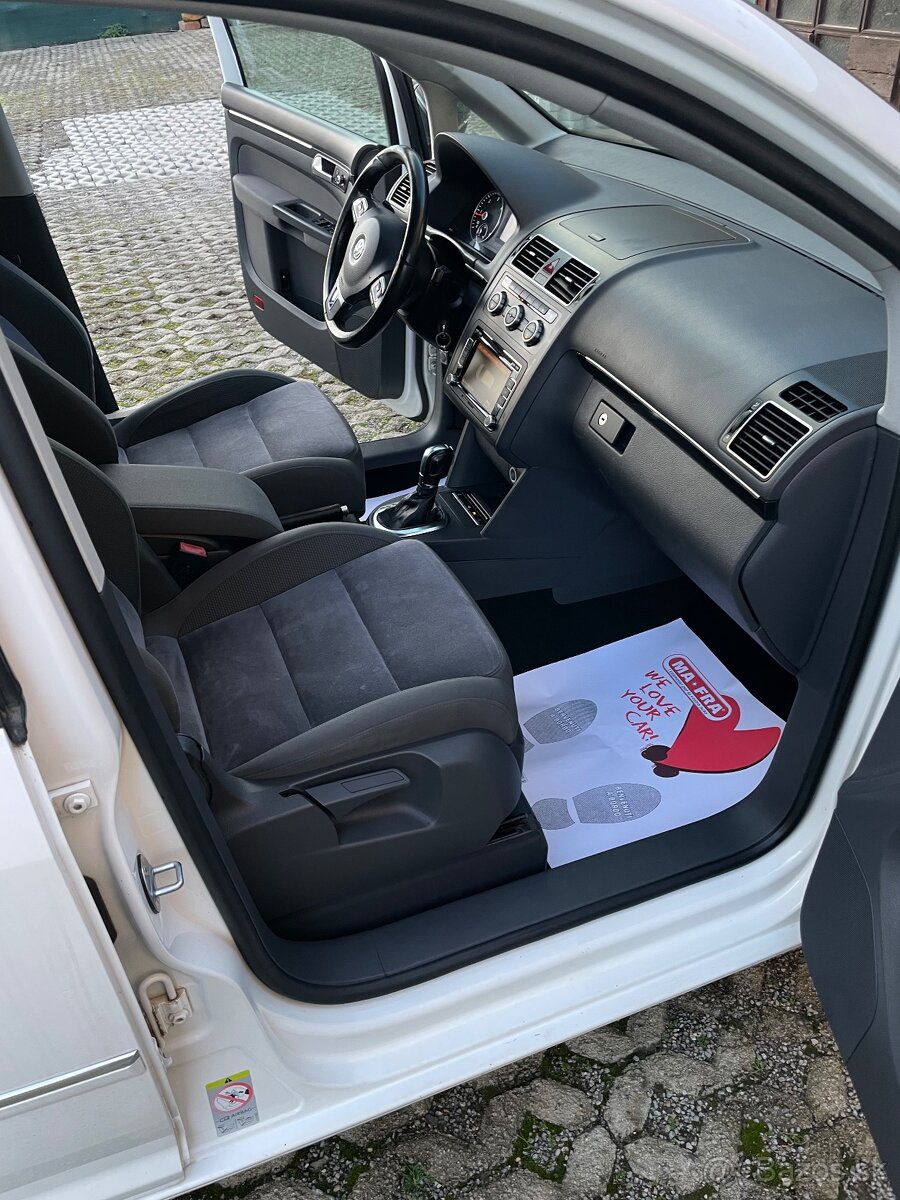 Volkswagen Touran 2.0TDI - 8