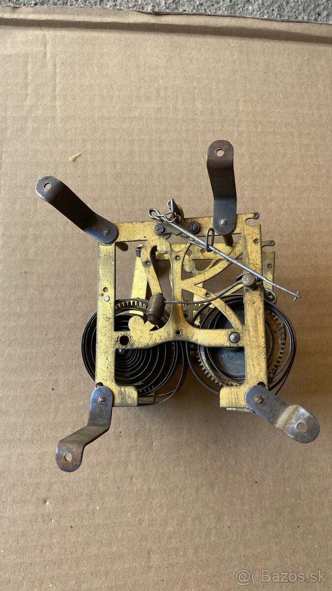 Strojčeky starožitné hodiny - 8