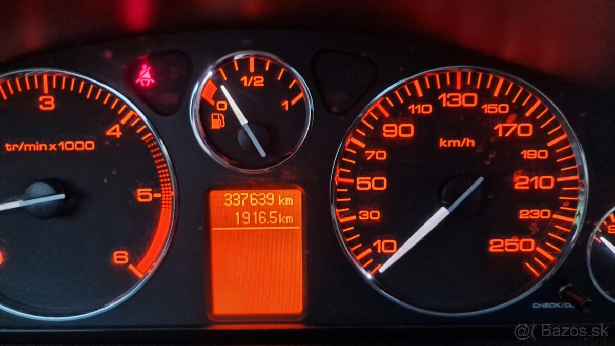 Predám Peugot 407 SW 2.0 HDI - 8