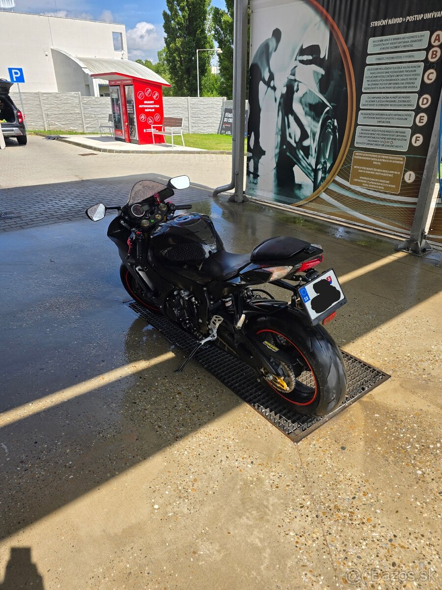 Suzuki gsxr 750 - 8