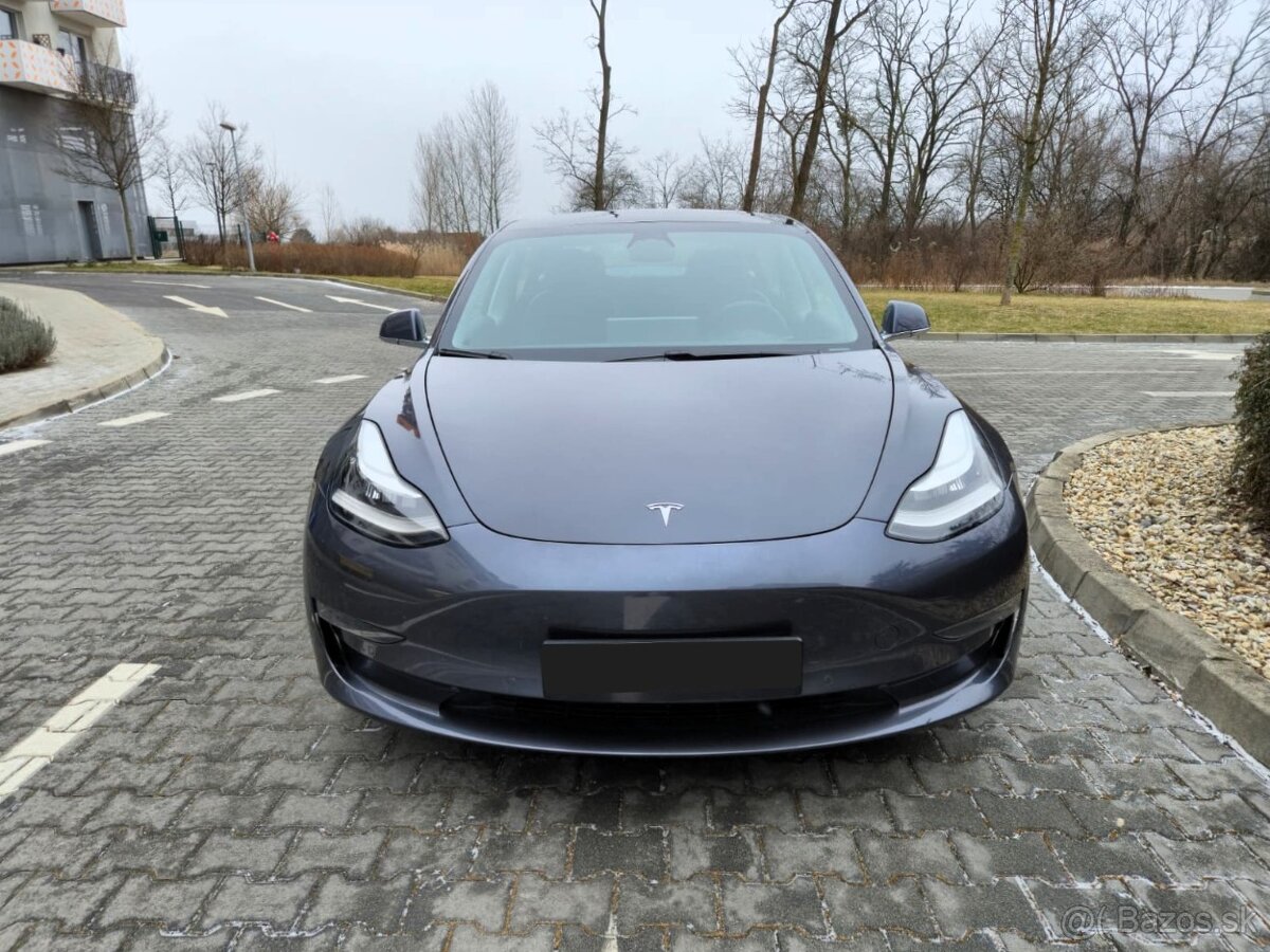 Tesla model 3 Performance (377kw/513k) - 8
