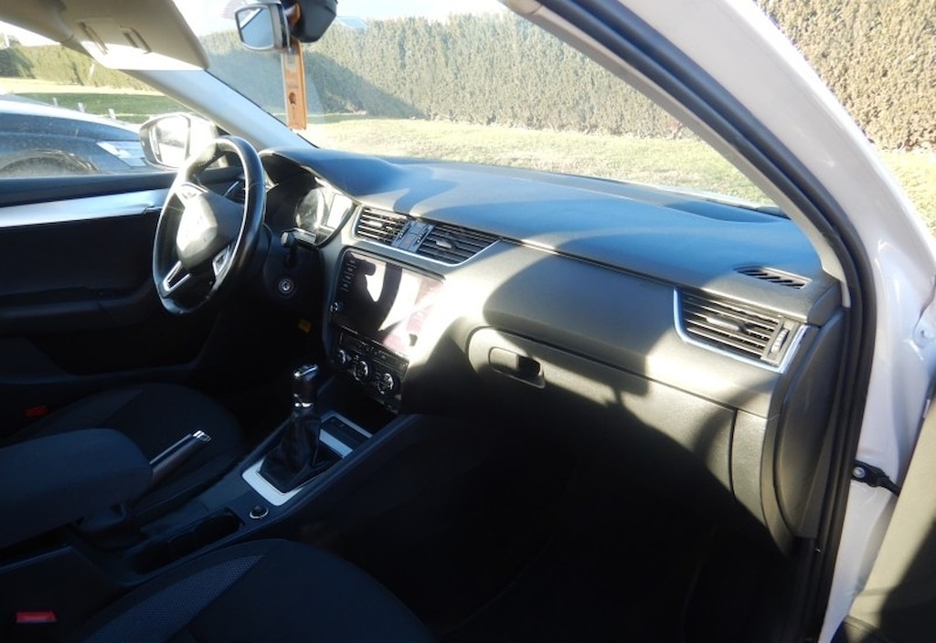 Škoda Octavia III combi FL r.2019 TDi Executive; odpočet DPH - 8