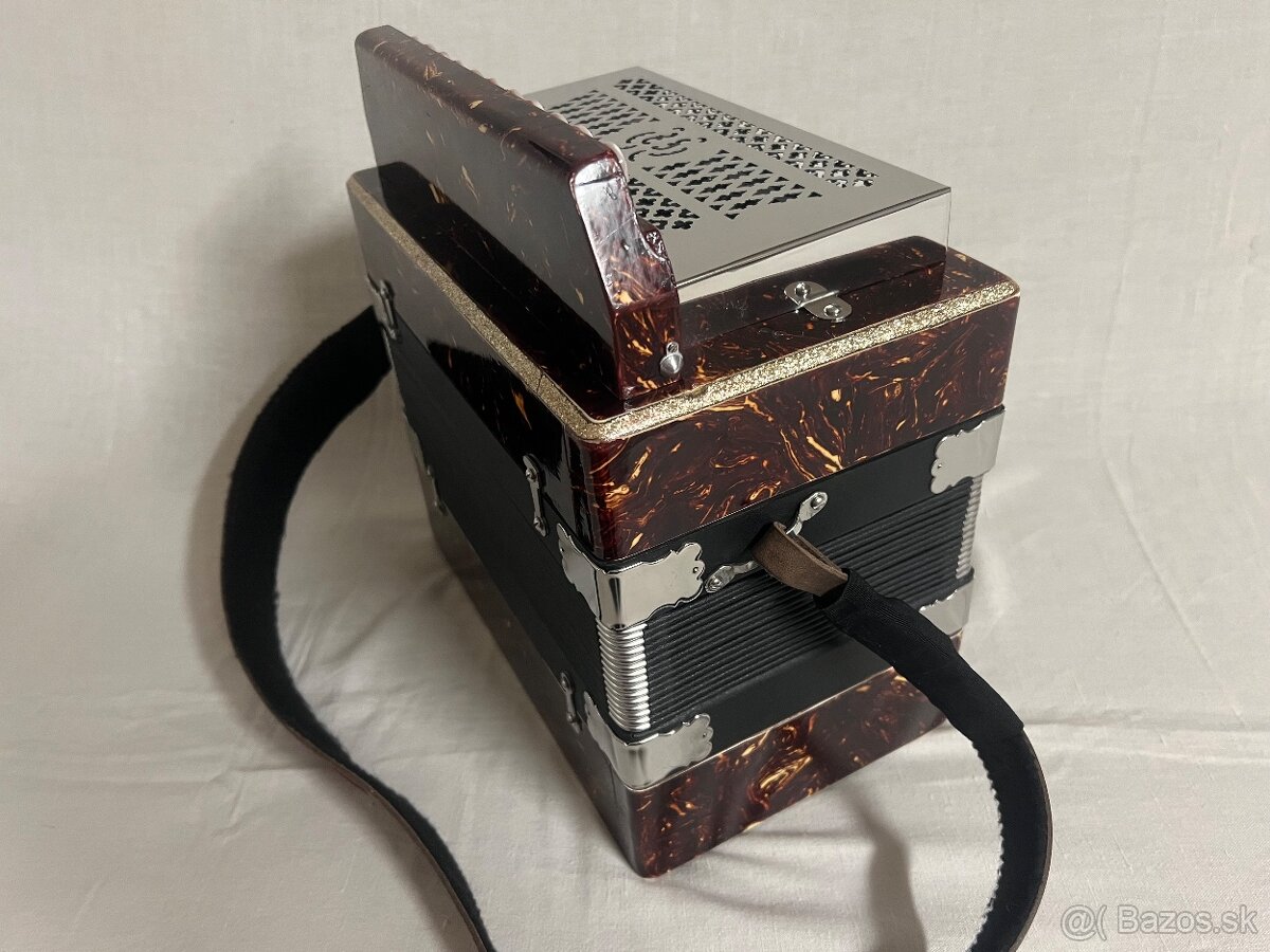 HELIGONKA KEBRDLE - 8