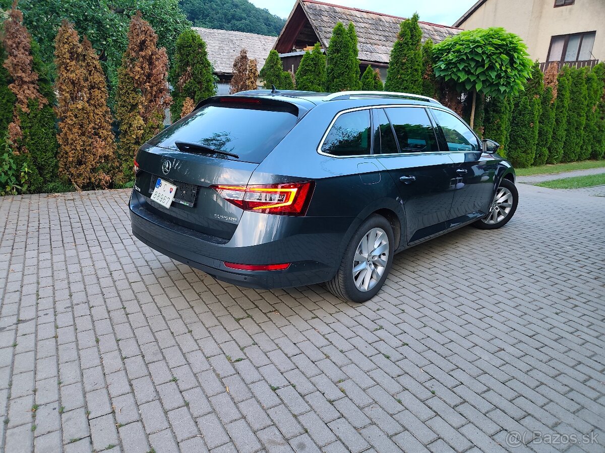 Škoda Superb combi STYLE DSG model 2018 - 8