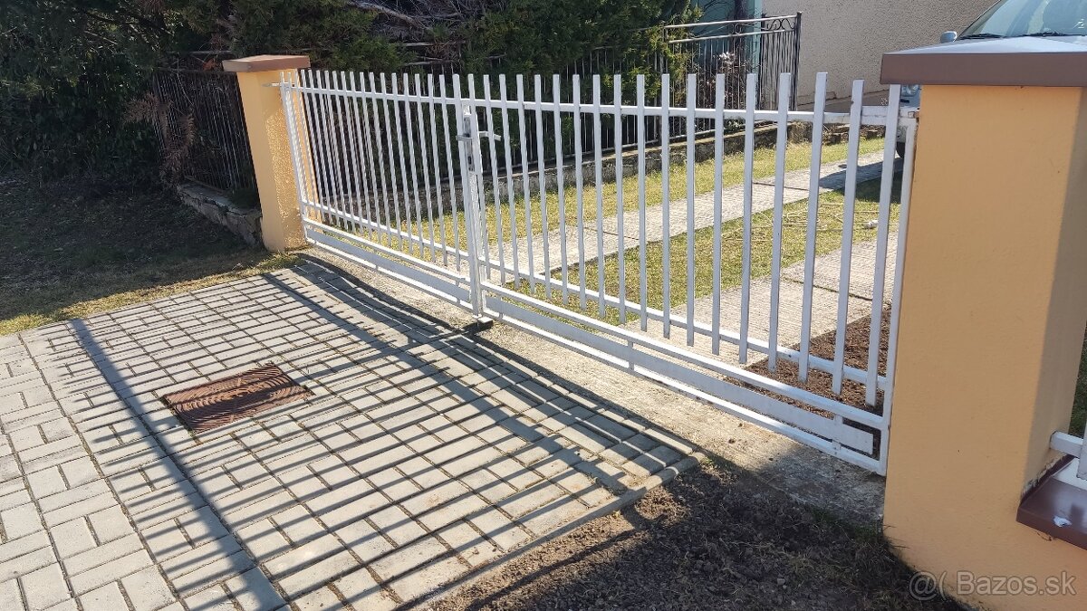 Predám plot s bránkami - 8