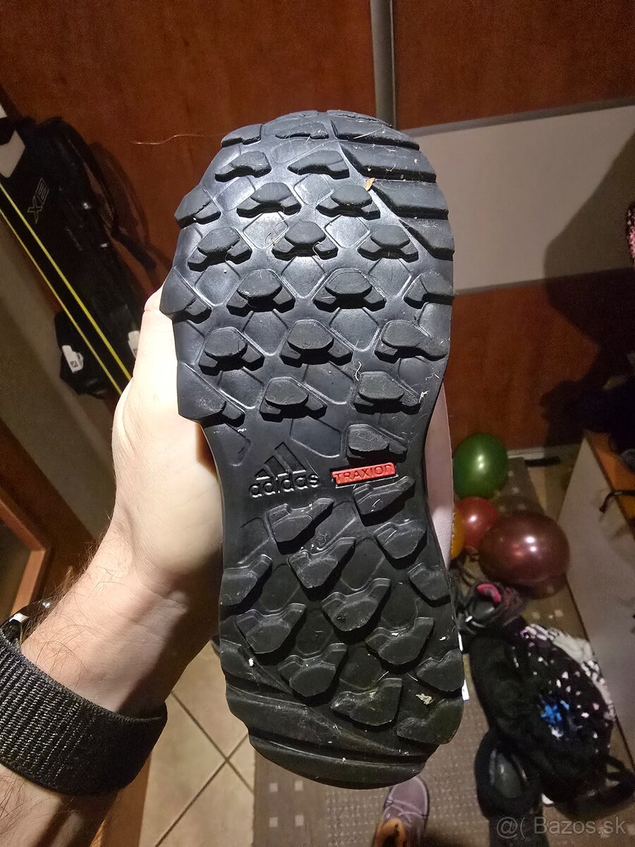 Adidas terrex 28.5 - 8