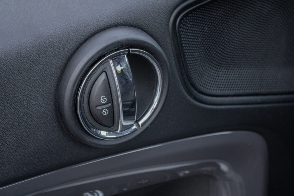 MINI Countryman SE ALL4 Plug-In Hybrid - 8