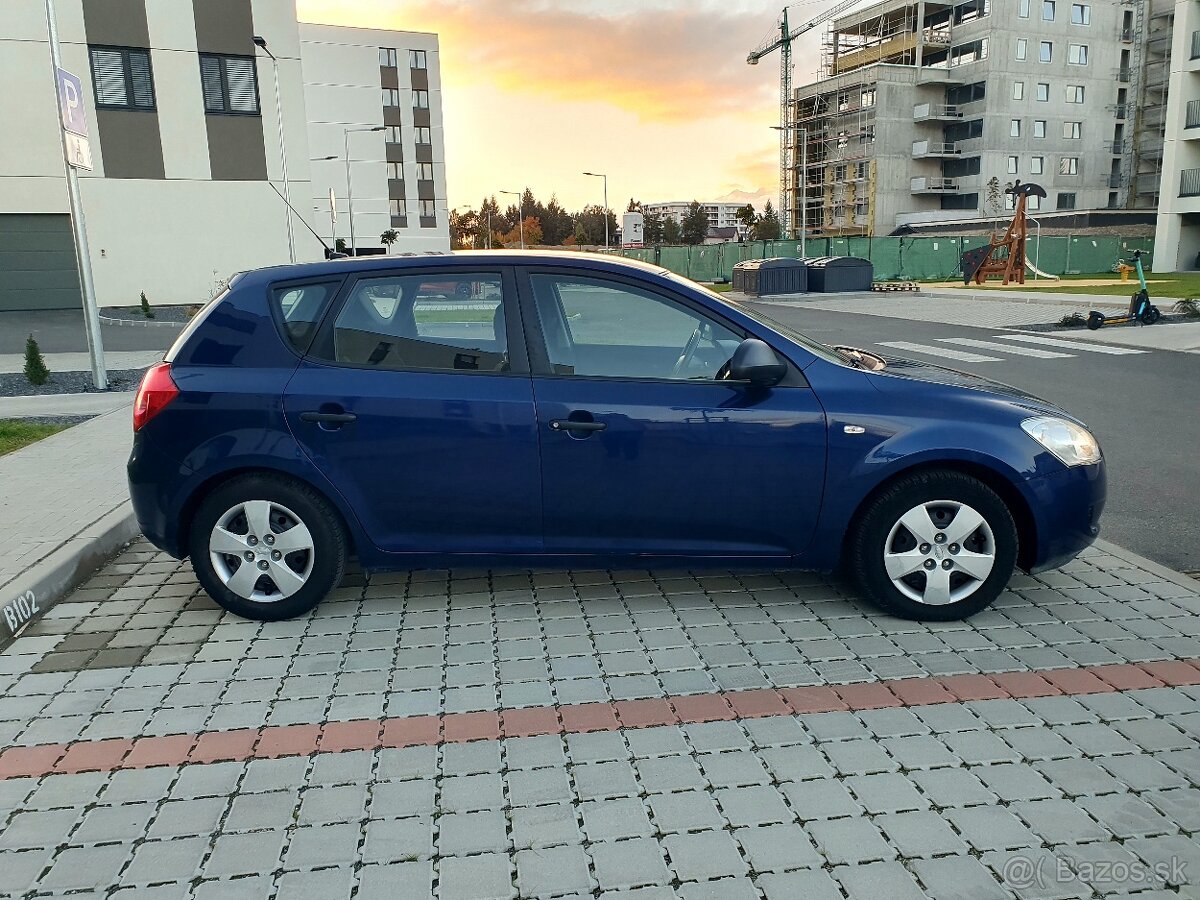 Kia Ceed 1.4 benzin 77kw - 8