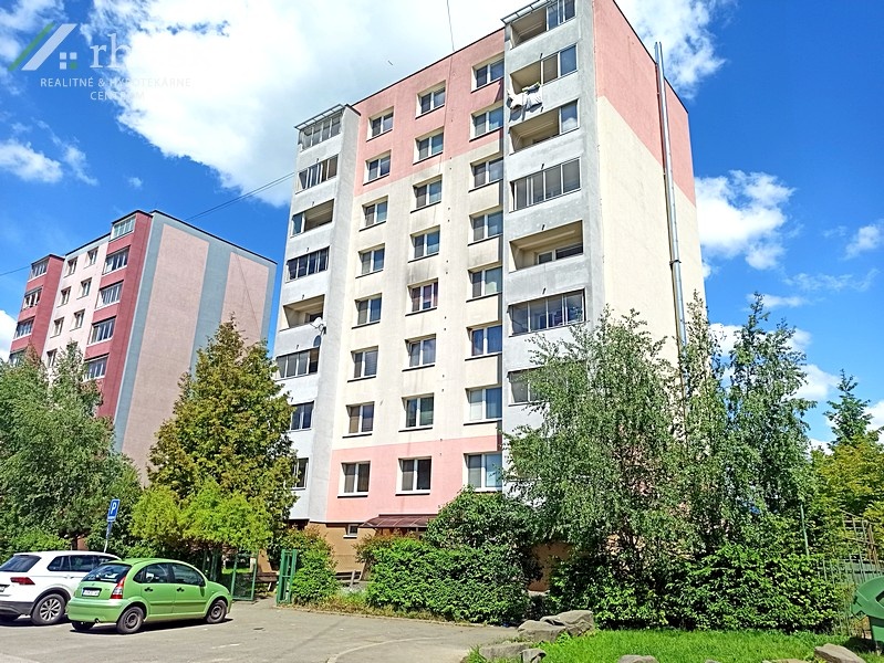 IHNEĎ OBYVATEĽNÝ 1- IZBOVÝ BYT - KUKUČÍNOVA, STROPKOV - 8