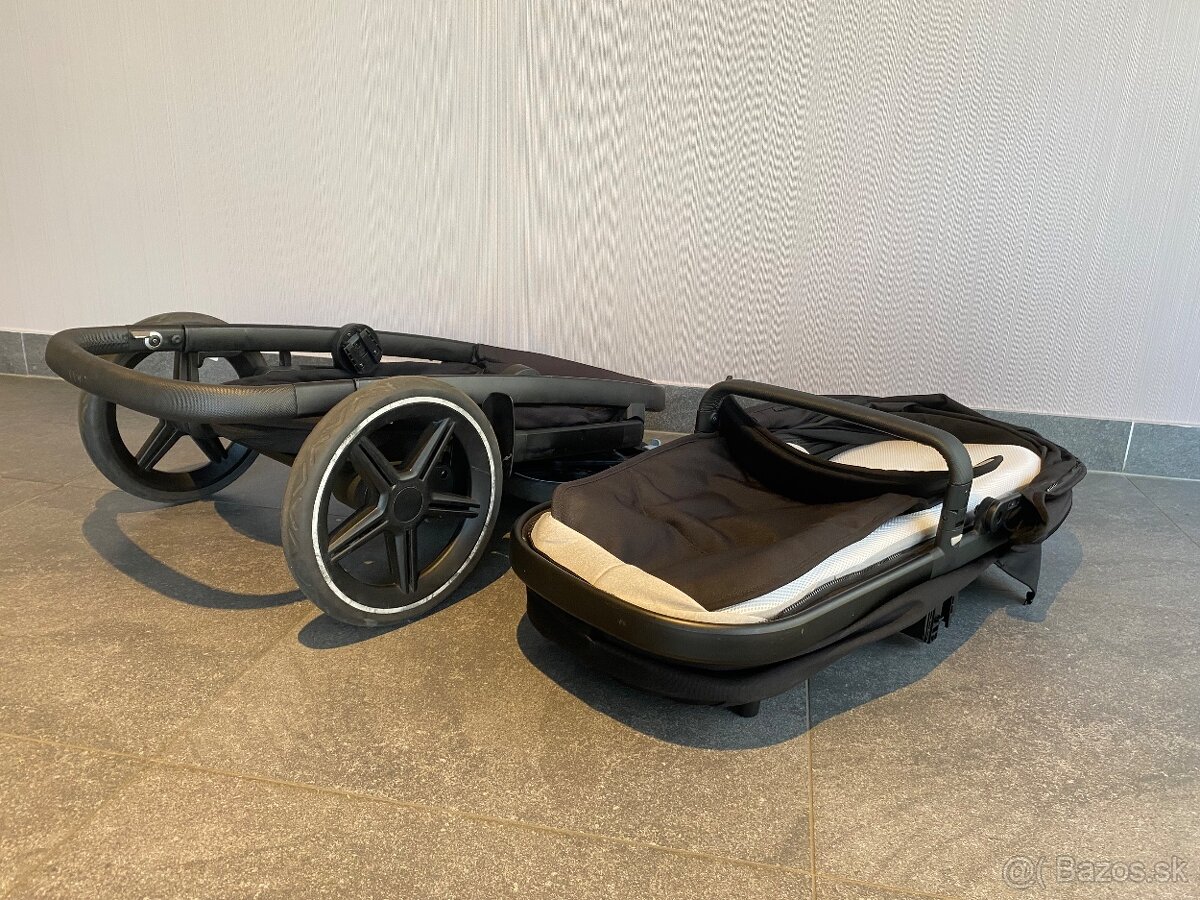 Joolz geo 3 brilliant black hlboky kocik - 8