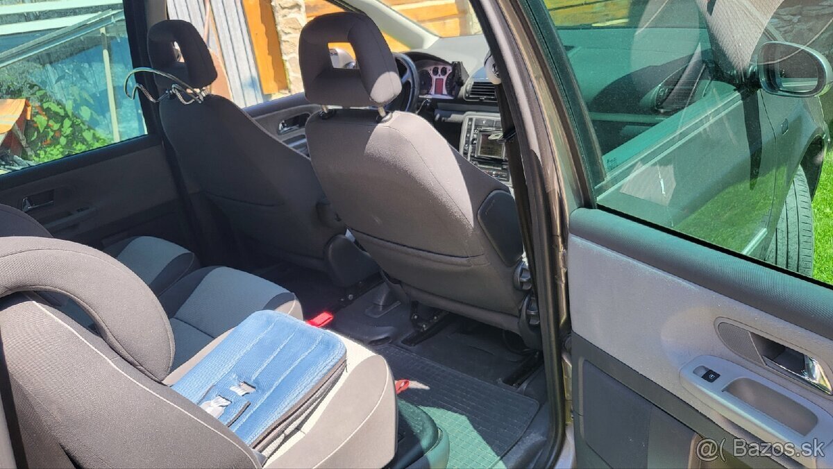 Predám VW Sharan 2.0TDI 103kw - 8