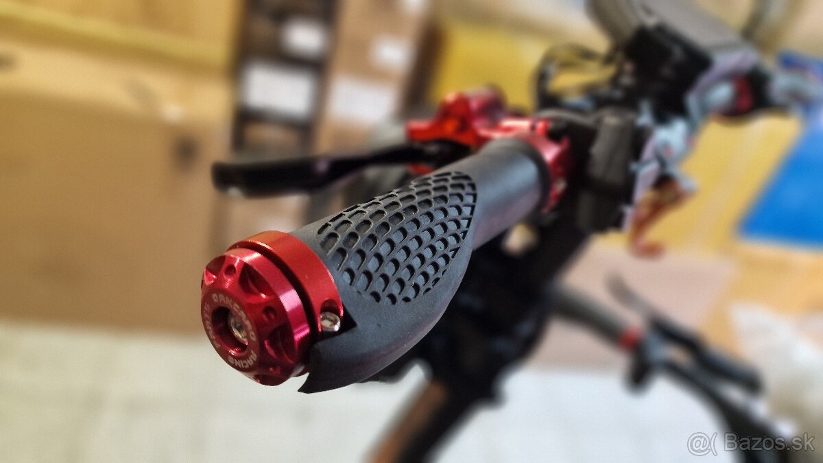 Upravená Kukirin G2 MASTER 6. elektrická kolobežka - 8