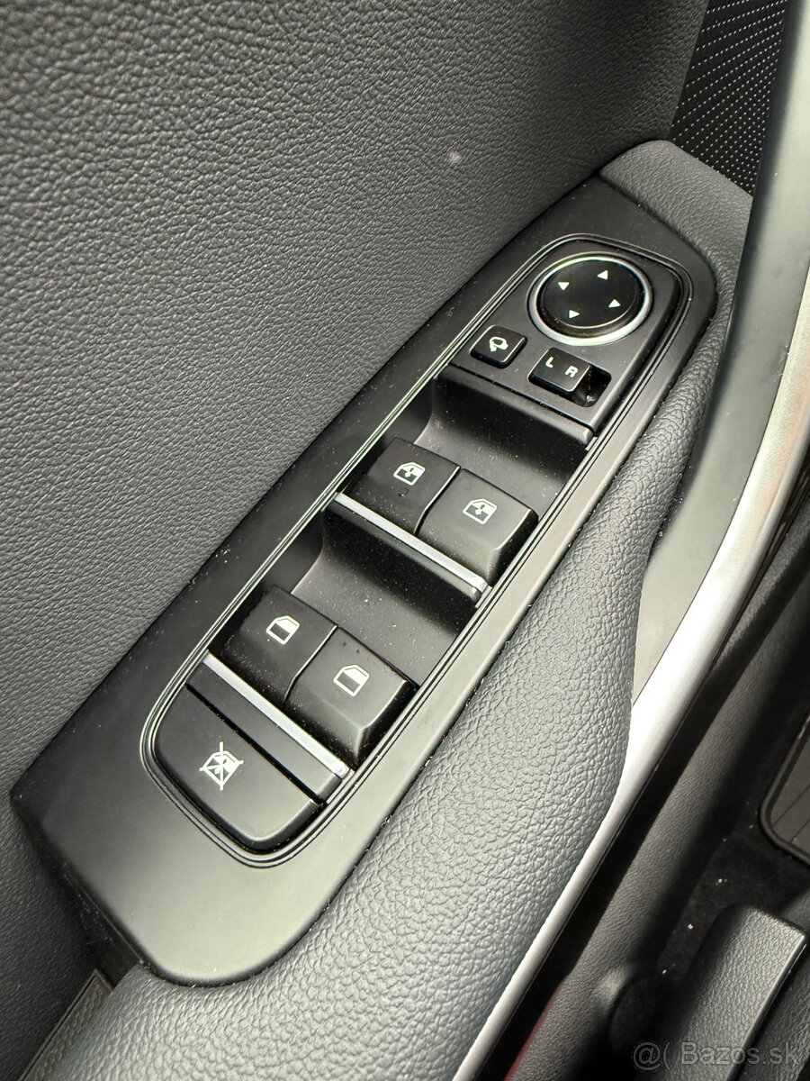 Ceed SW 1,5 T-GDi M6 GOLD+LED PACK - 8