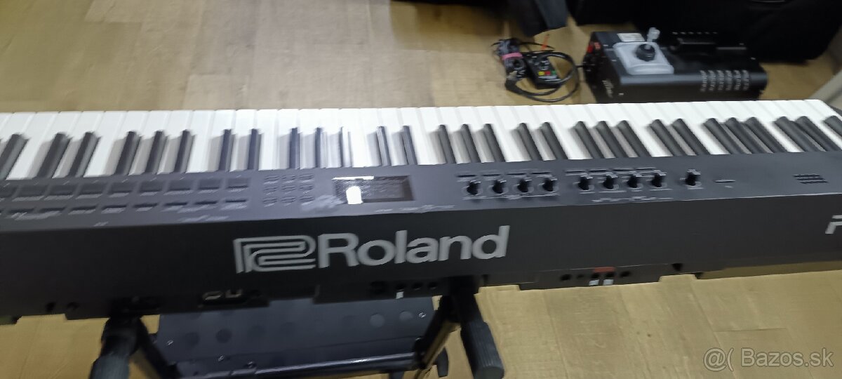 Roland rd 88 - 8