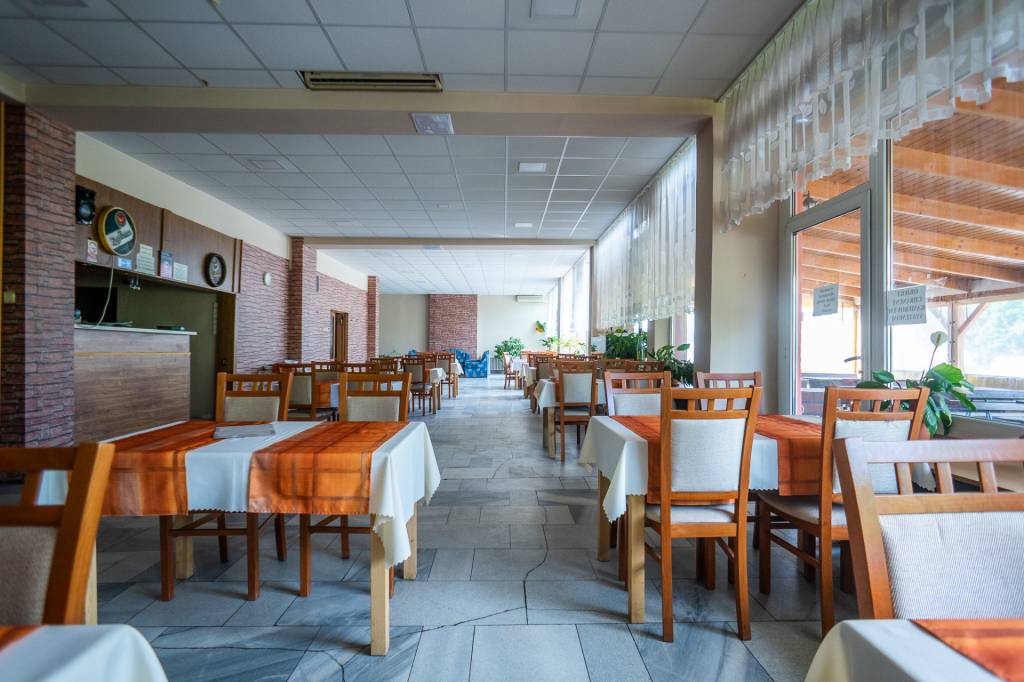 ALL INCLUSIVE | NA PREDAJ POLYFUNKČNÝ OBJEKT V NOVÝCH ZÁMKOC - 8