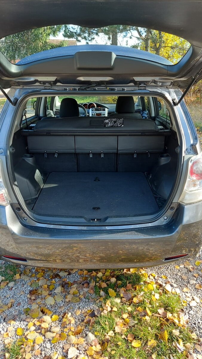 Toyota Verso 1.8 108kW Valvematic M6 2011 - 8