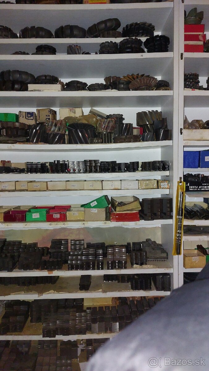 Strojárske a kovoobrábacie stroje - 8