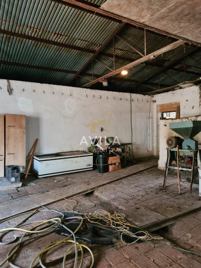 NA PRENÁJOM: veľkometrážna hala 5600m2 - Hrašné - 8