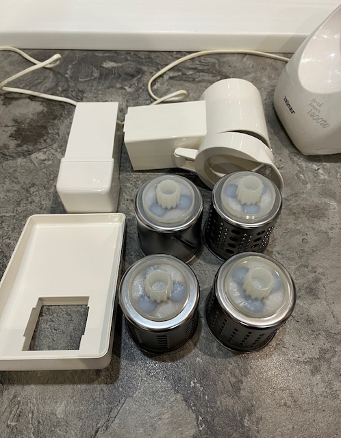 Zelmer 886.84 Mlynček na mäso a strúhač - 8