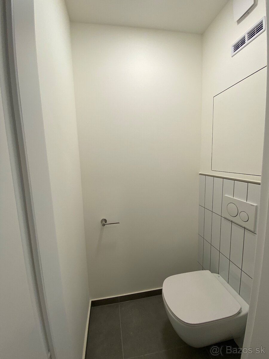 SÍDLISKO III - 3 IZBOVÝ BYT - PRENÁJOM - 8