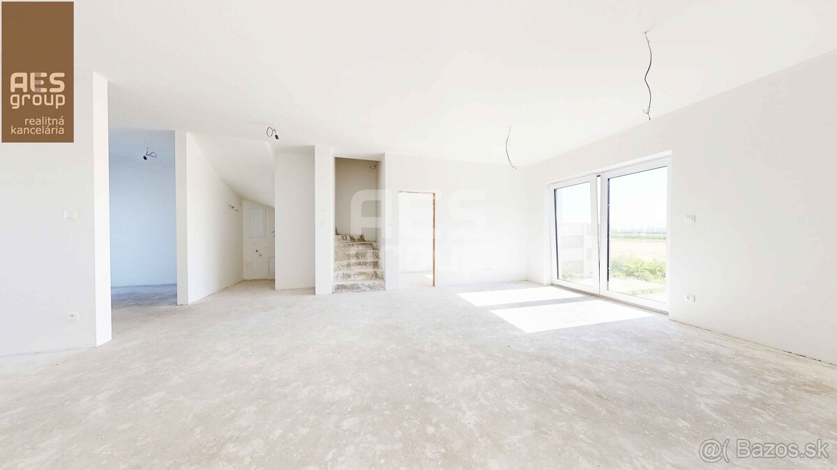 KOSTOLIŠTE, PREDAJ, 5 izbový dom, Nová Alej Martina Benku - 8