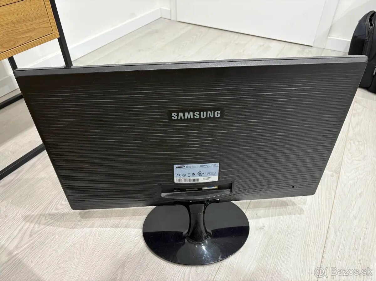 Herný počítač - Acer Predator + Monitor + Klávesnica + Myš - 8