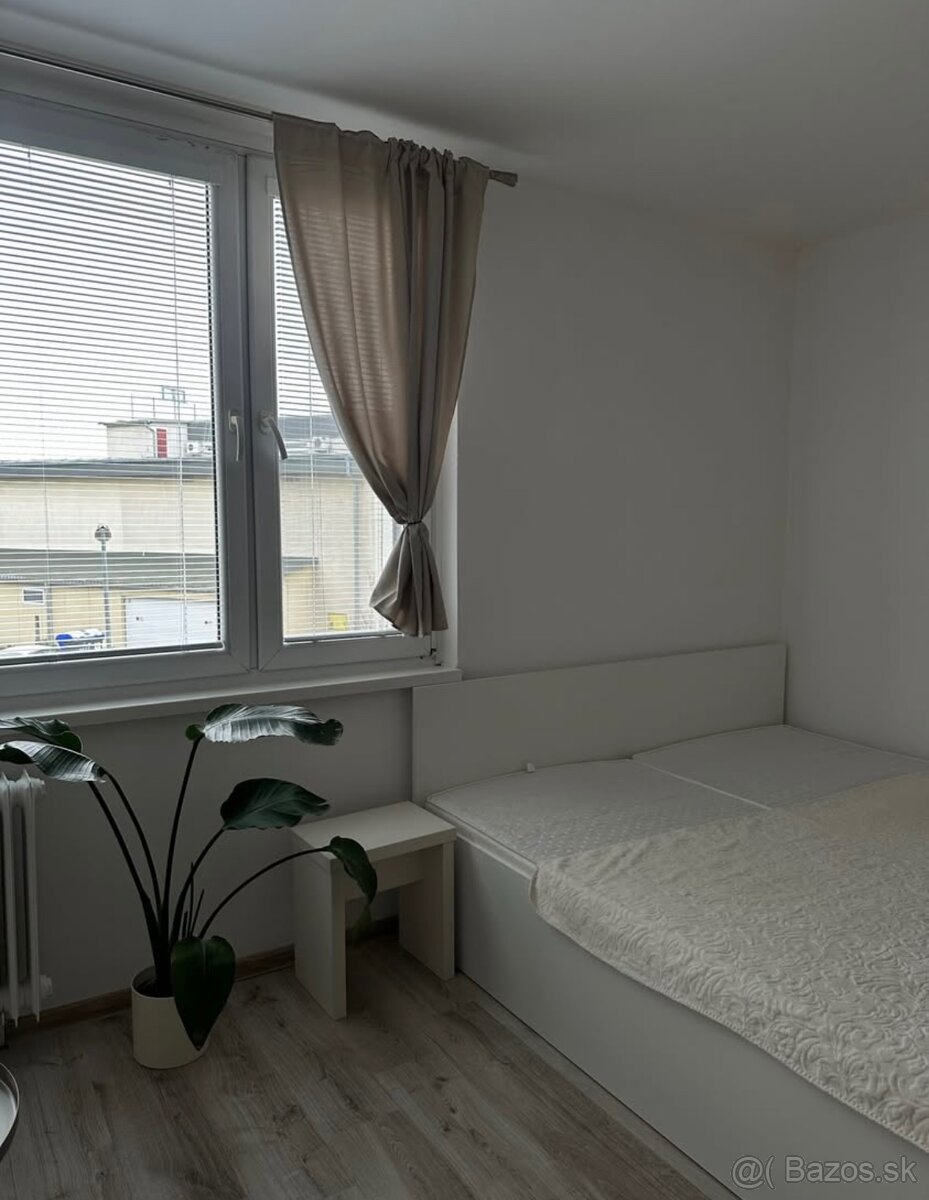 Prenajmem 1-izbový byt v Trenčíne - 8