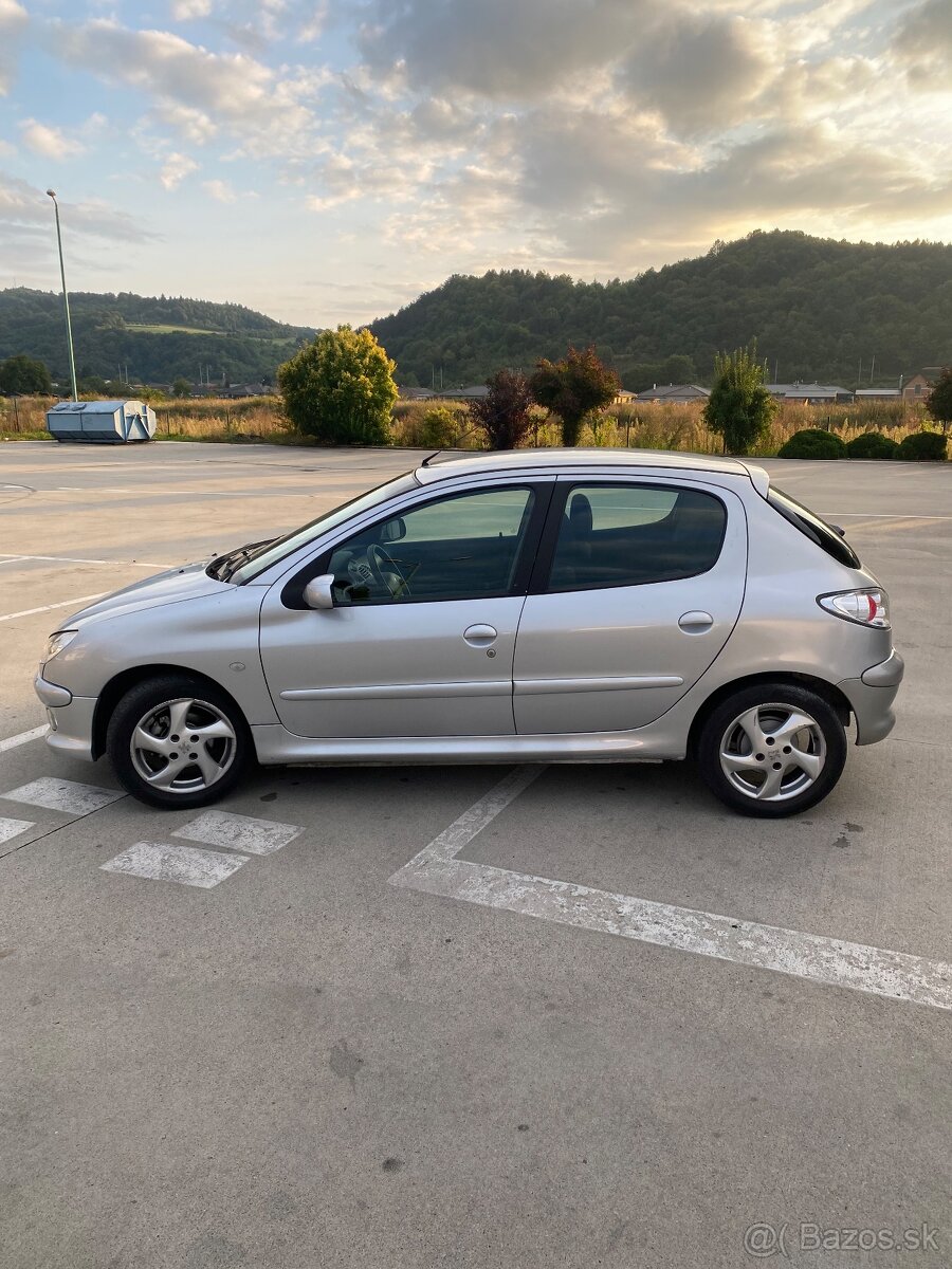 Peugeot 206 - 8
