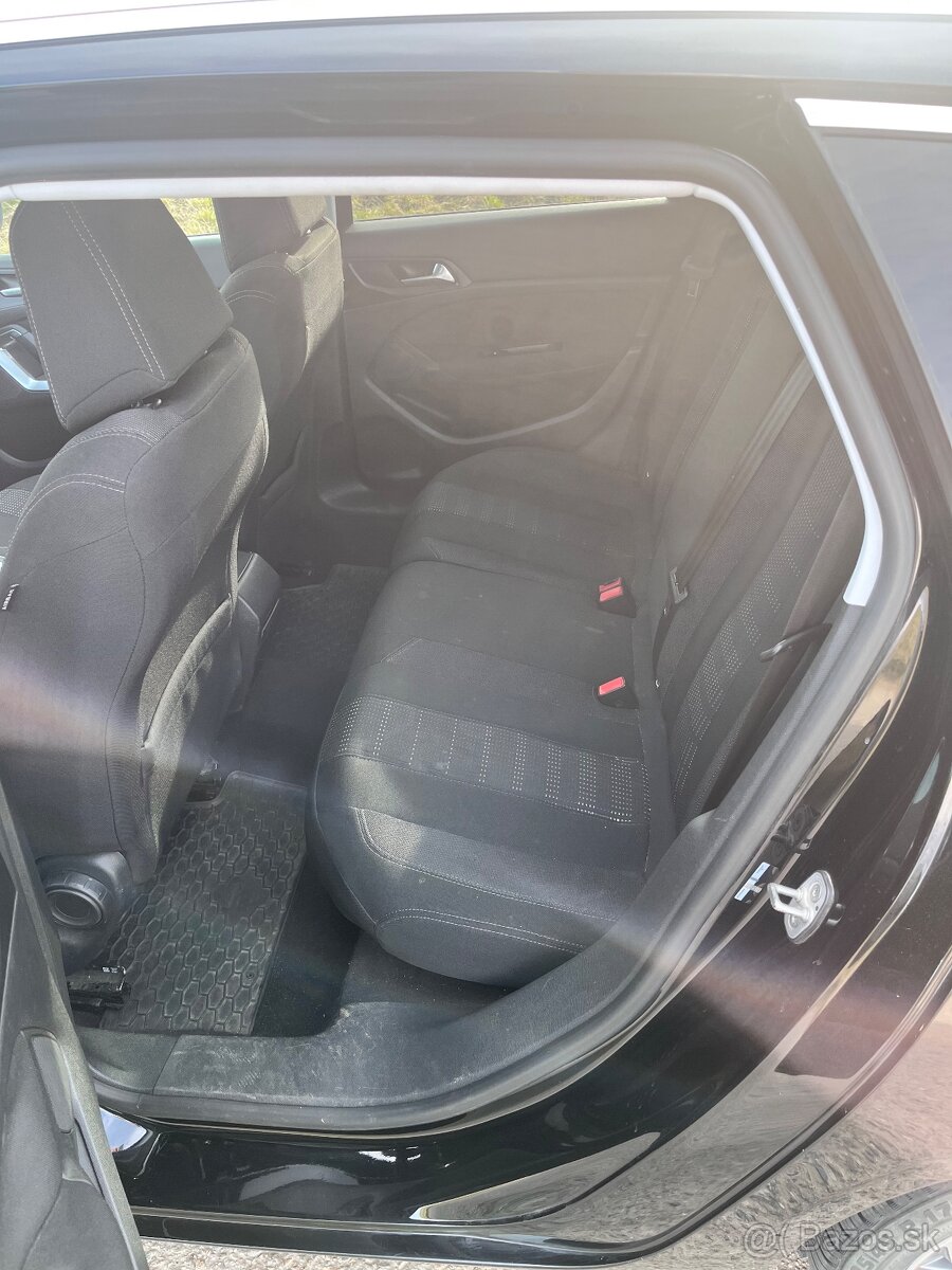 Peugeot 308SW 2,0 BluHDI - 8