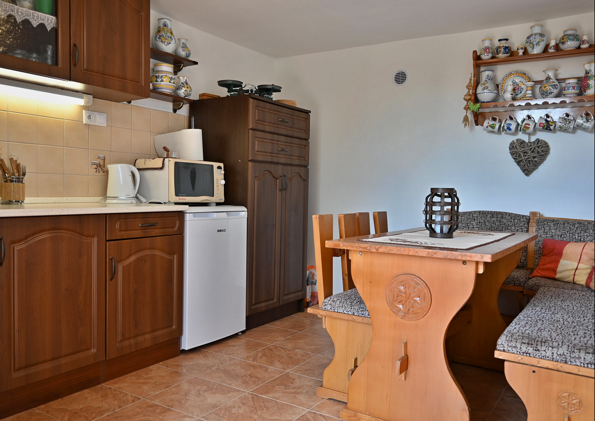 Zľava: Zariadená rekreačná chatka Kunov - okr. Senica - 8