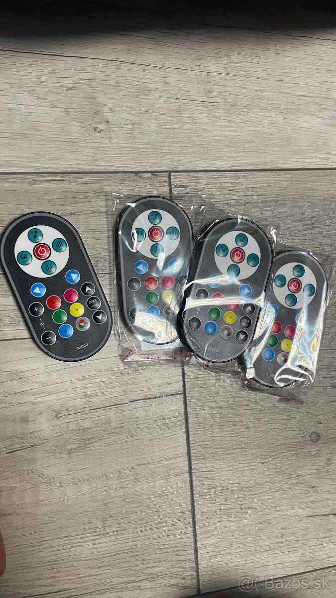 LED PAR RGB svetlá - 8