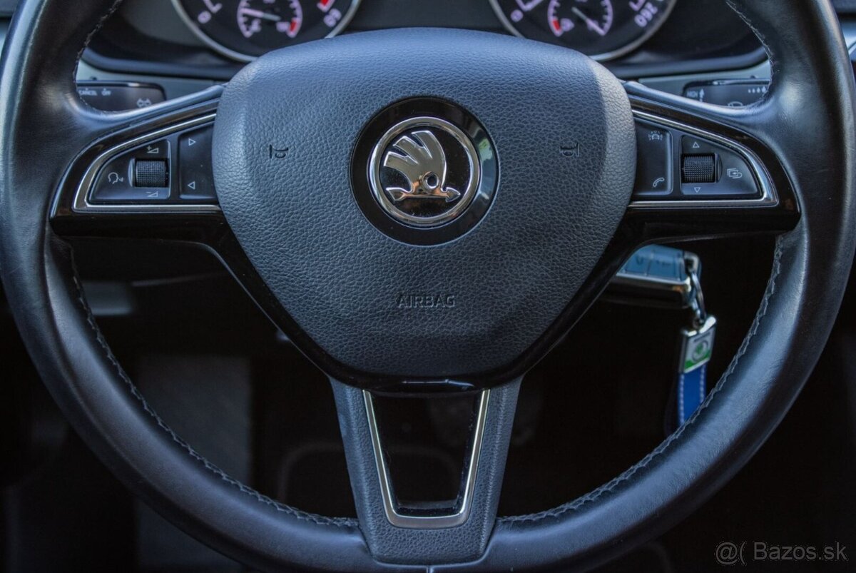 Škoda Superb 2.0 TDI Ambition - 8