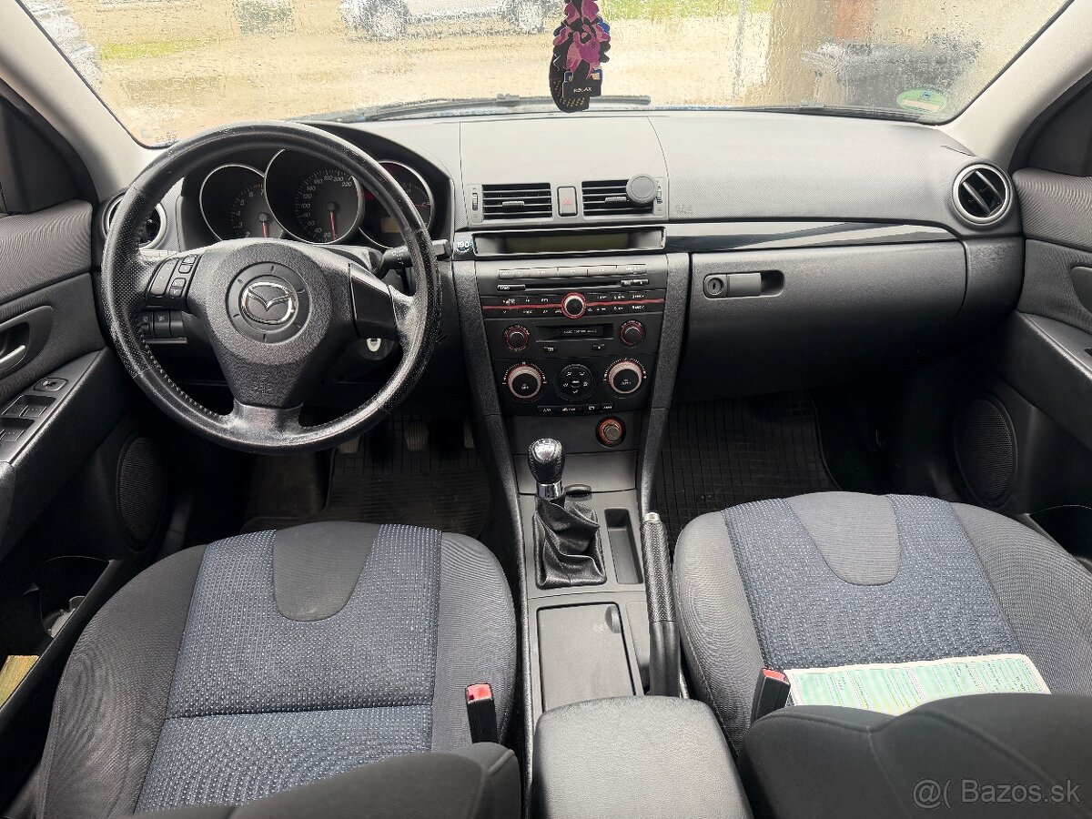 Vymením Mazda 3, 2005, 1.6 benzín - 8