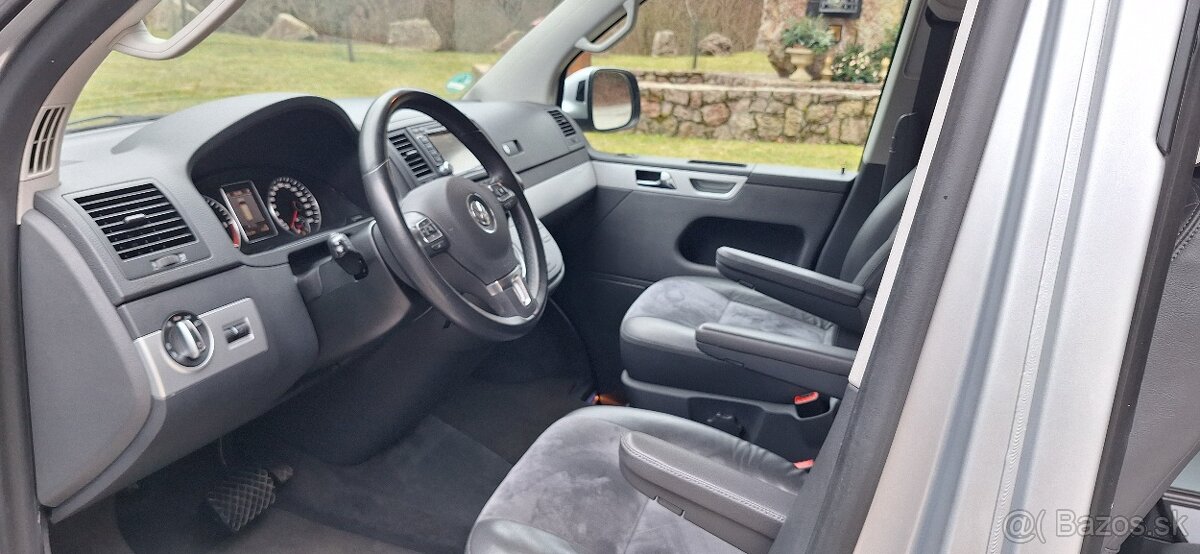 Volkswagen Multivan 2.0 tdi Highline 7-miestny - 8