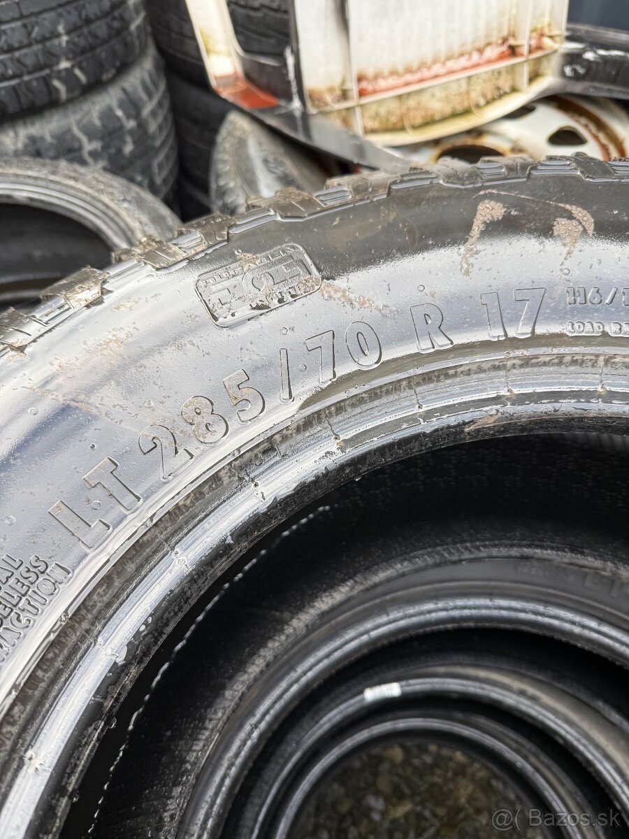 285/70 R17 - 8