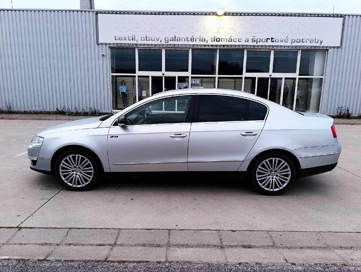 Volkswagen Passat R32 VR6 4x4 3.2 benzín 184kw Automat DSG - 8