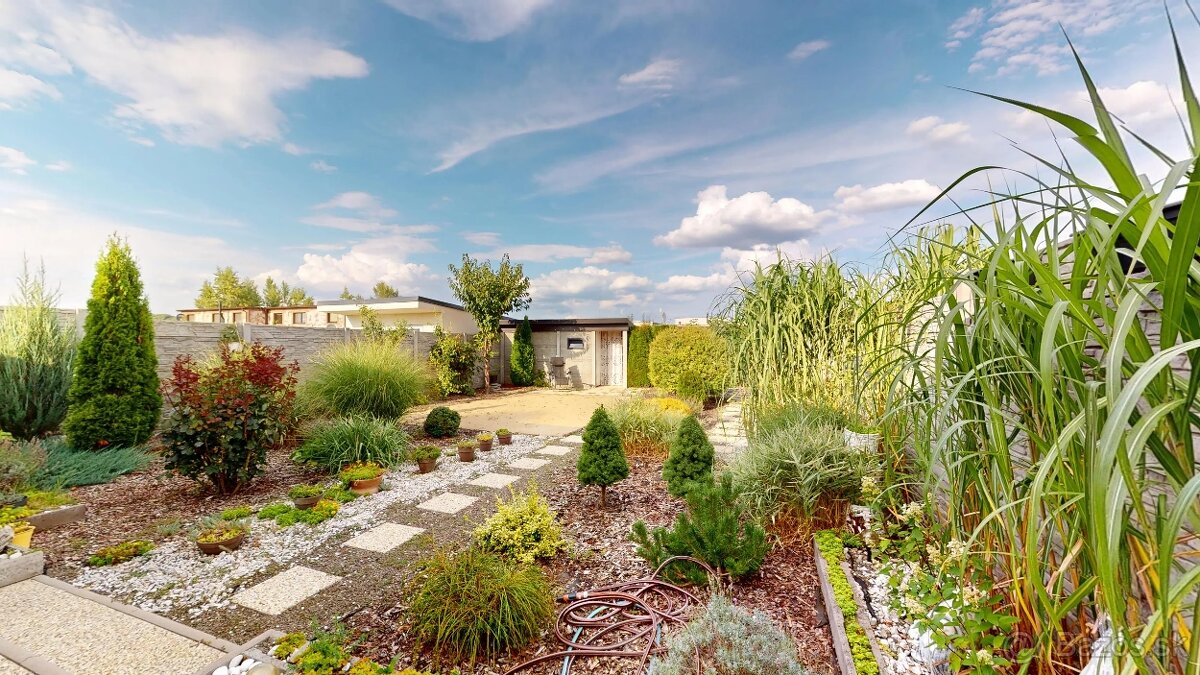 Prímestské bývanie v radovom dome so záhradou, predaj - 8