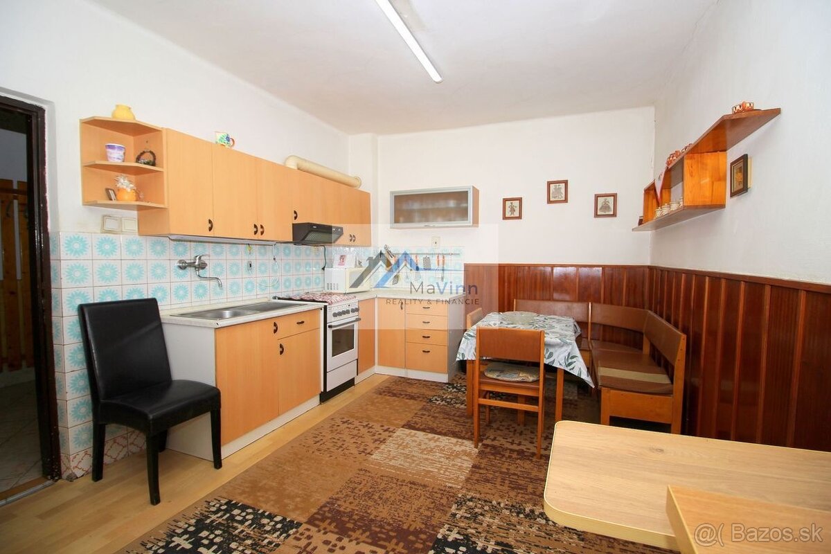 PREDAJ DOM s garážou a pozem. 1194m² v Rybanoch - 8