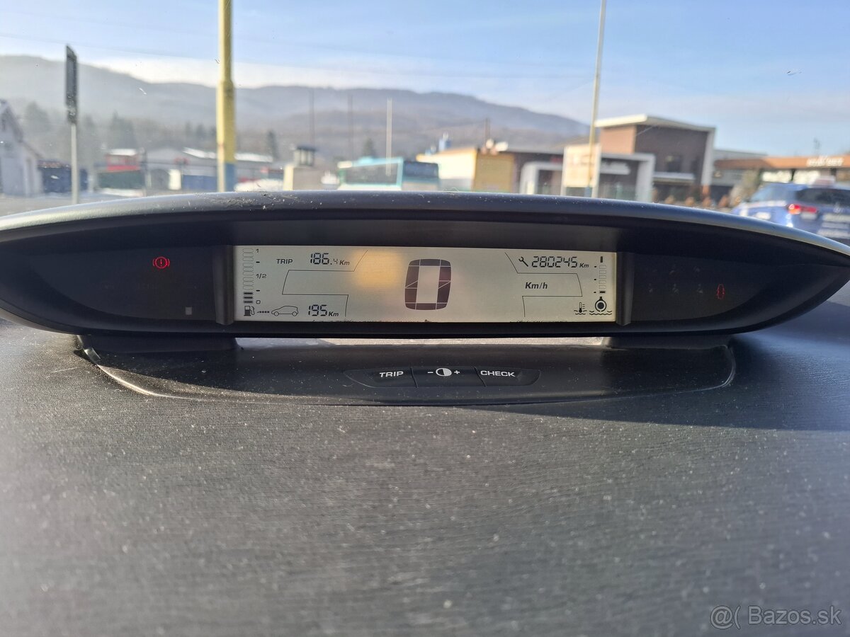 Predám citroën C4 1.6tdi 66kw - 8