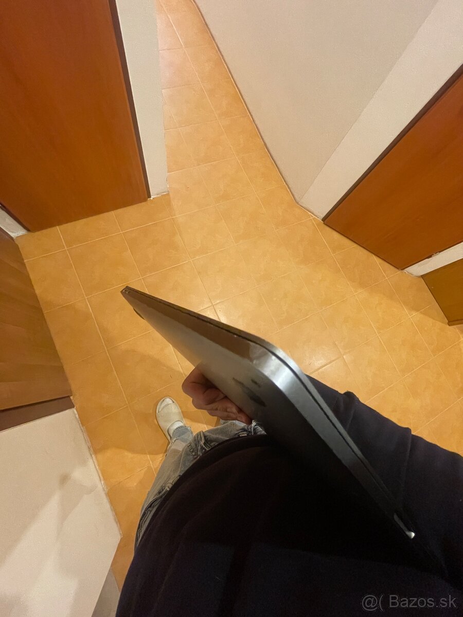 MacBook 13 Pro 2017 - 8